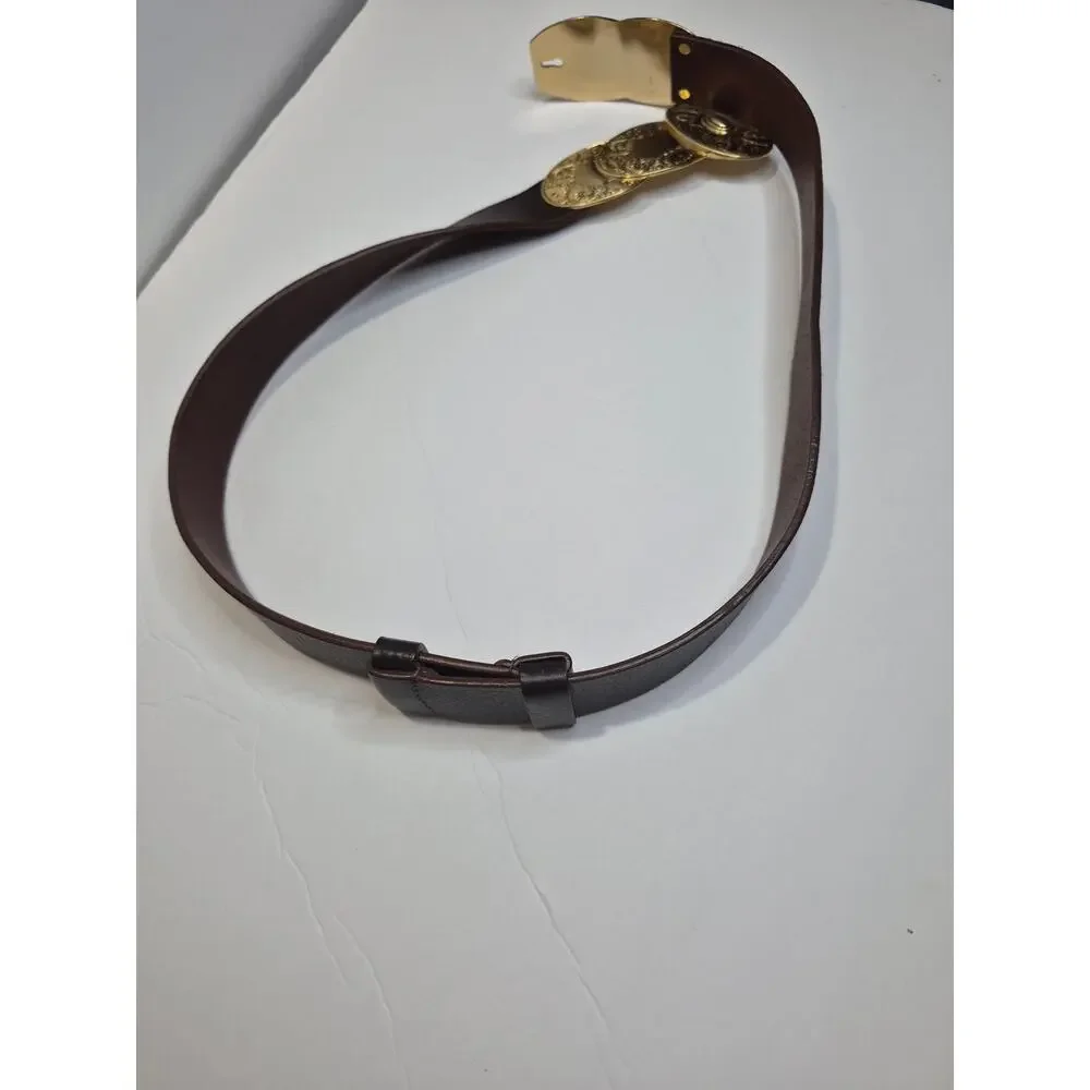 CHICO'S GENUINE LEATHER ADJUSTABLE BELT WITH BEAUTIFUL GOLD TONE BUCKLE.